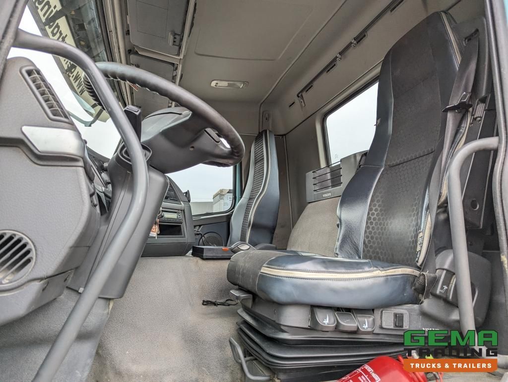 Volvo FMX410 8x4 /4 Daycab Euro5 - Hooklift 25T - CementSilo - Radiographic - Hydr. Support Legs - HubReduction