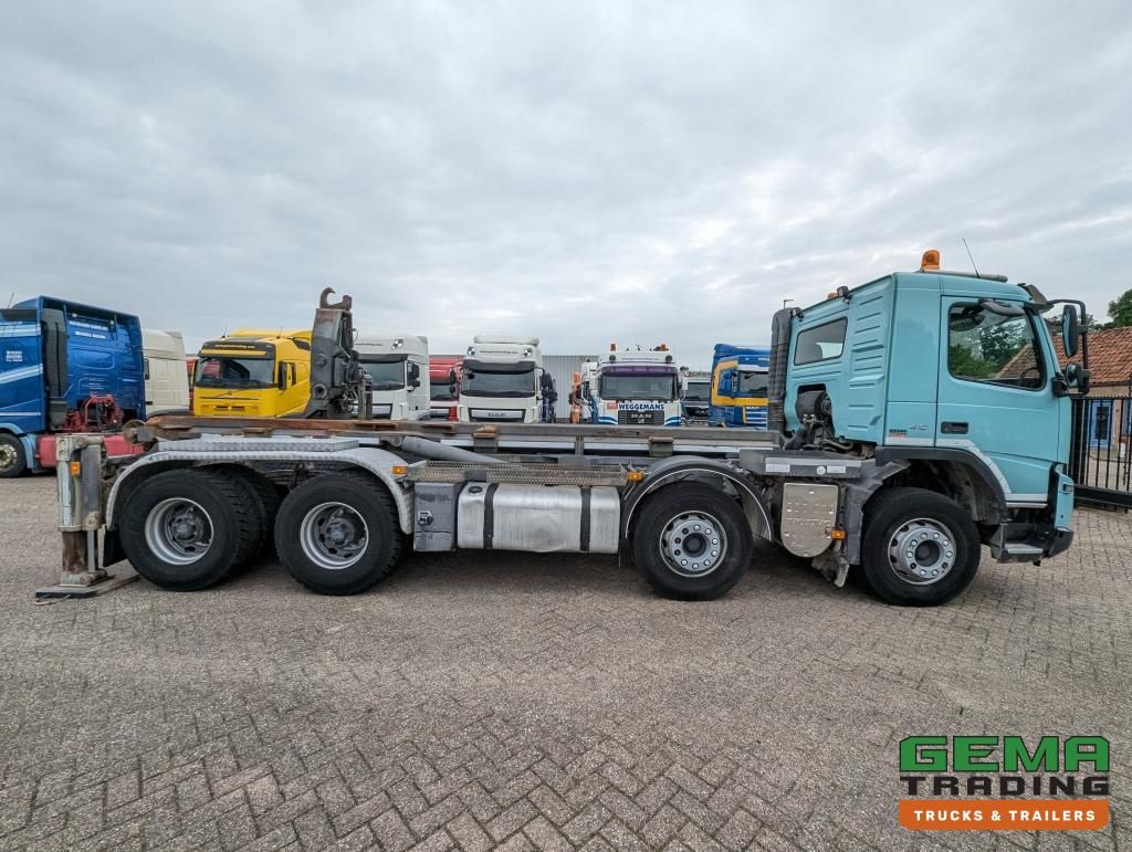 Volvo FMX410 8x4 /4 Daycab Euro5 - Hooklift 25T - CementSilo - Radiographic - Hydr. Support Legs - HubReduction