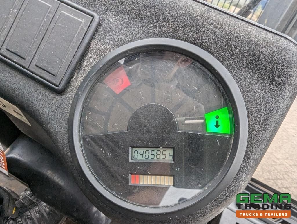 Linde E30 02 – 4058 Uhr – Duplexmast – Vollgummireifen – Eurotron 80V-80A Ladegerät (M34)