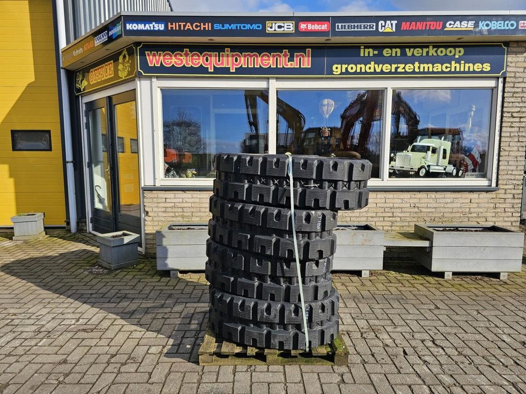 Bobcat T590 Tracks WE1242