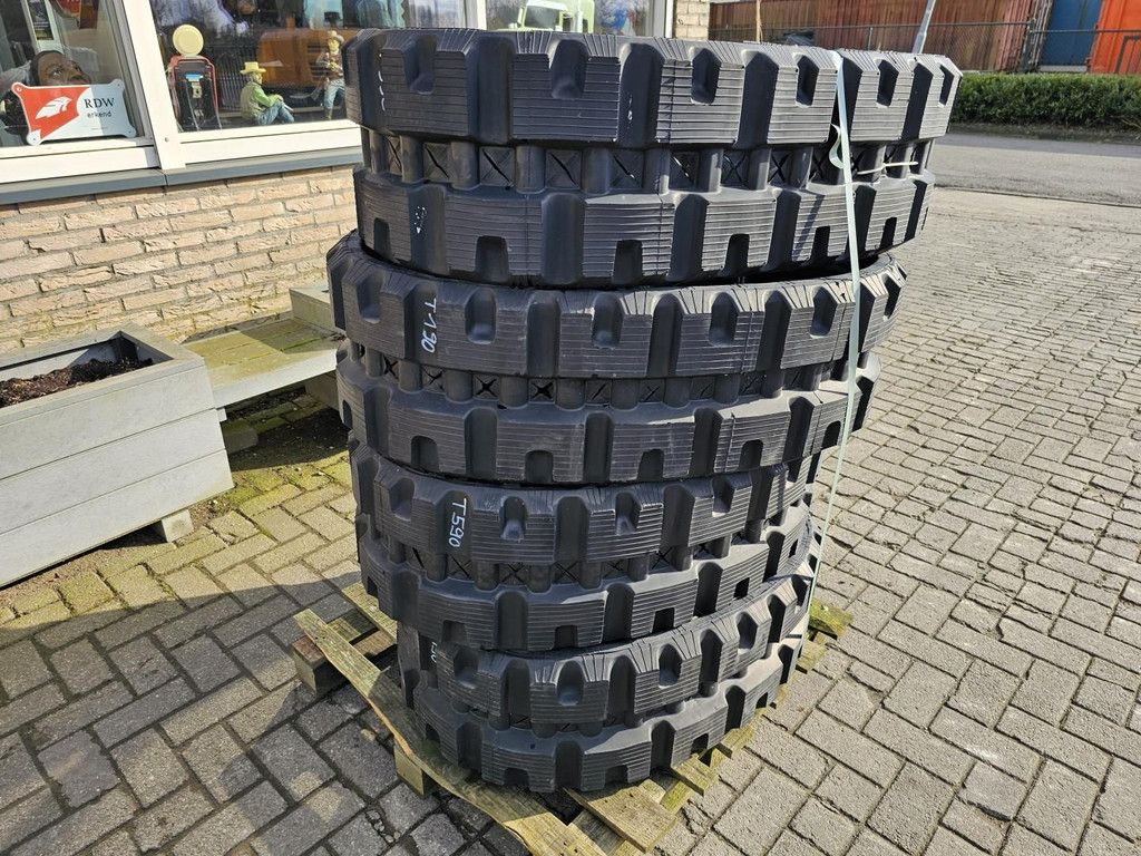 Bobcat T590 Tracks WE1242