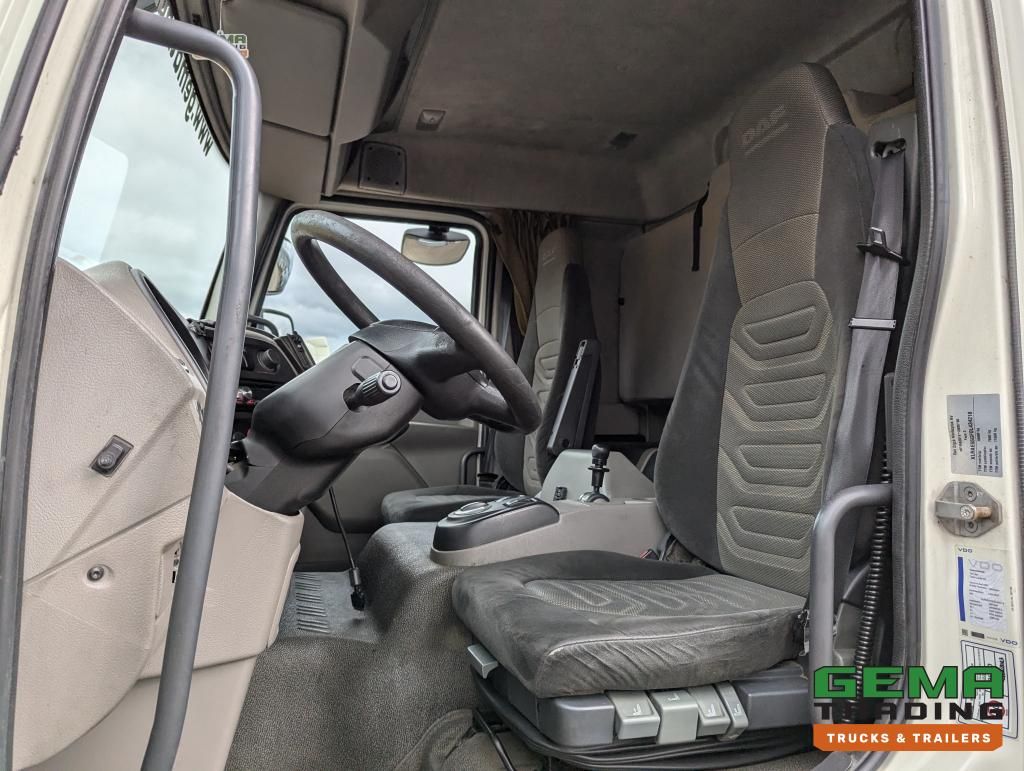 DAF FA LF55.300 4x2 Sleepcab 18T Euro5 Koel-VriesBak 6.45m + Carrier Supra 750 - Laadklep 1500KG (V781)