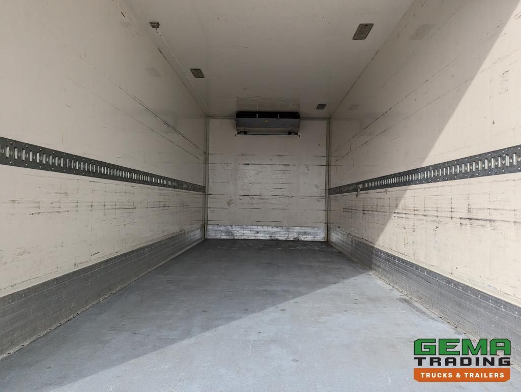 DAF FA LF55.300 4x2 Sleepcab 18T Euro5 Koel-VriesBak 6.45m + Carrier Supra 750 - Laadklep 1500KG (V781)