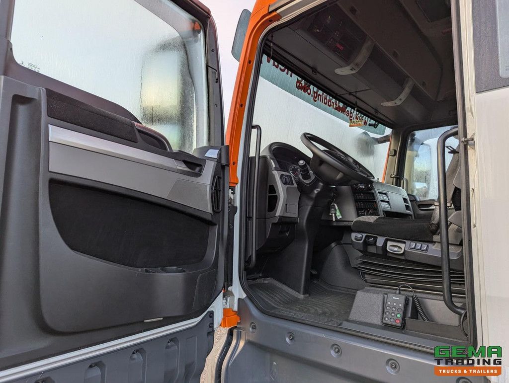 MAN TGX 26.500 6x2/4 LL Euro6 - Retarder + Recker FZ3 3-Achs Anhänger - Ausziehbar