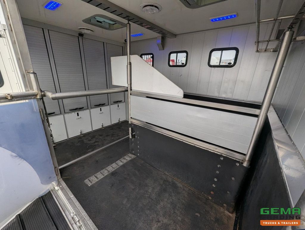 MAN TGL 12.180 4x2 DoKa 7 pers. Euro5 EEV - Horse truck 2 horses - 147.000 km!