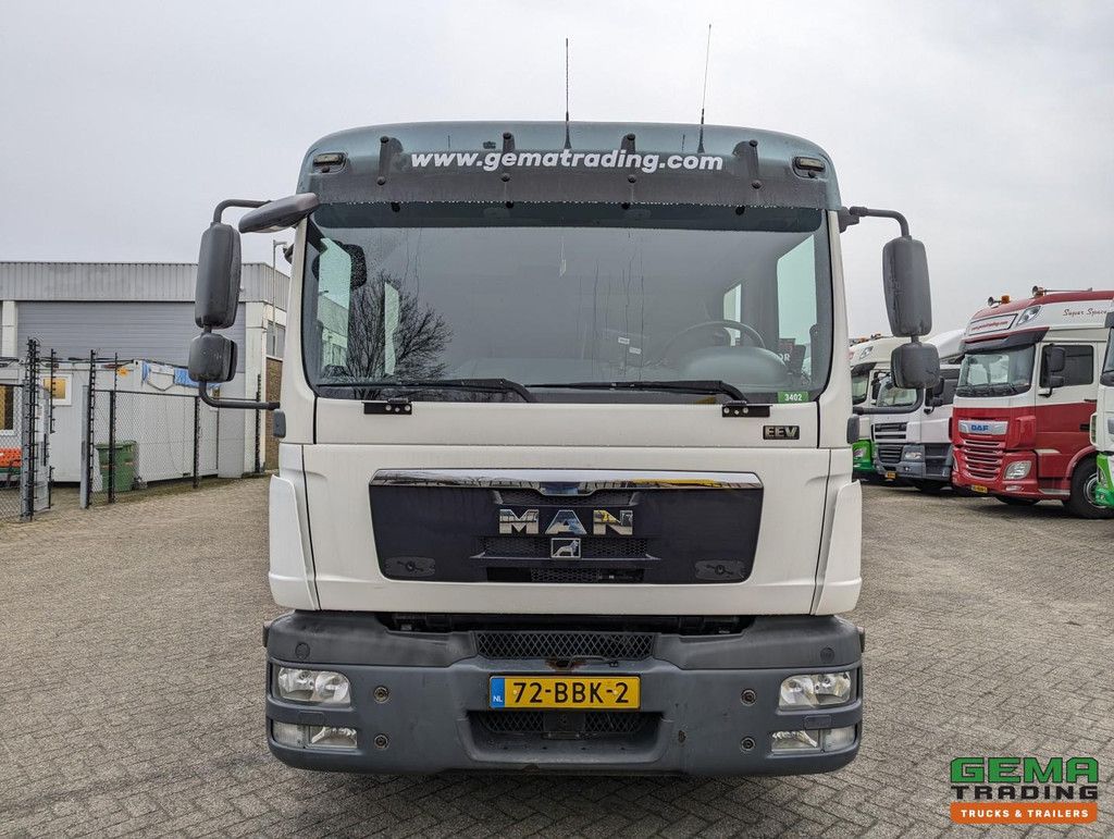MAN TGL 12.180 4x2 DoKa 7 pers. Euro5 EEV - Horse truck 2 horses - 147.000 km!