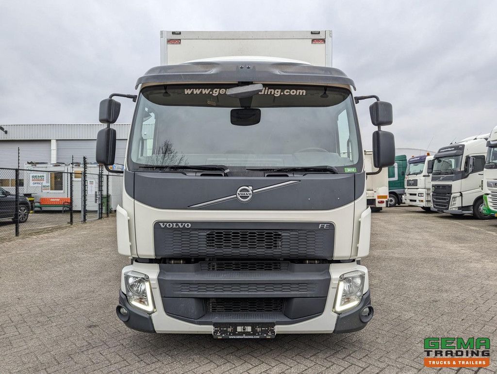 Volvo FE320 4x2 Daycab Euro 6 - Closed Body 7.6m + Tail Lift 2000KG - Side Doors - Fully Air Suspension