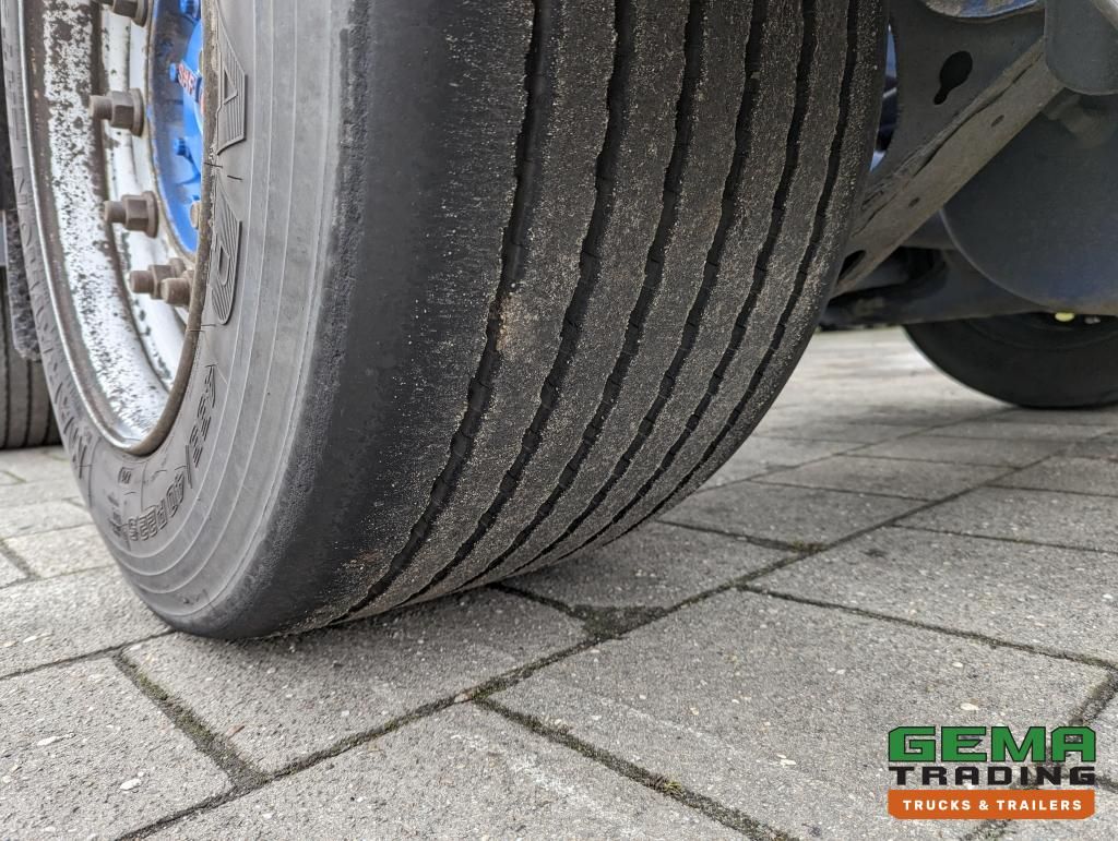 Renders ROC16.27 3-Assen SAF Disc Brakes - X-Steering - 30FT