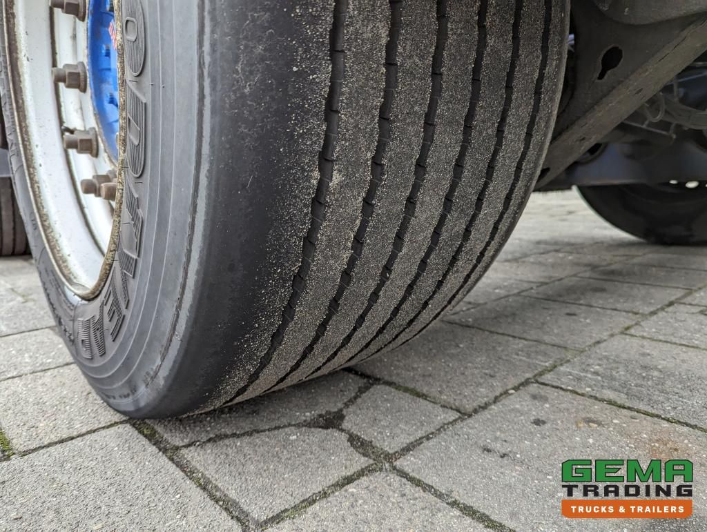 Renders ROC16.27 3-Assen SAF Disc Brakes - X-Steering - 30FT