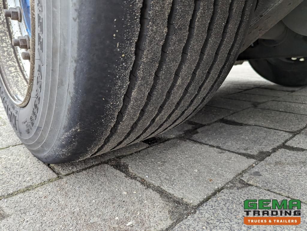 Renders ROC16.27 3-Assen SAF Disc Brakes - X-Steering - 30FT