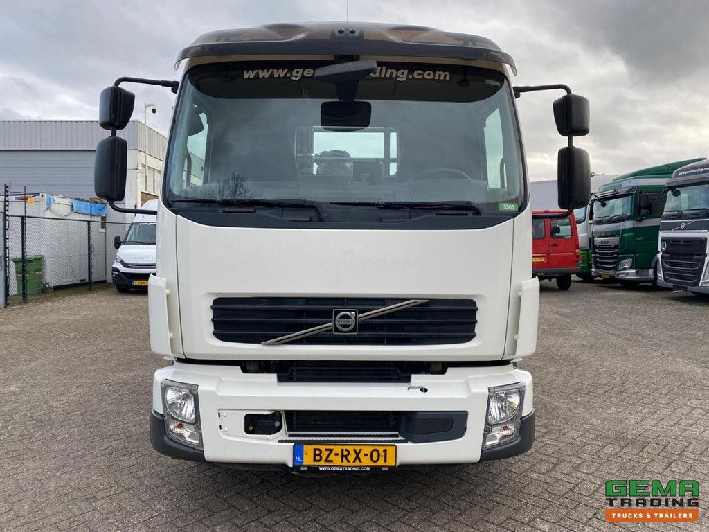 Volvo FL240 4x2 Dagcab Euro5 - 2 Zijdige Kipper + Kraan Hiab 088ES-3 HIDUO - RadioGrafisch - 39.900KM!