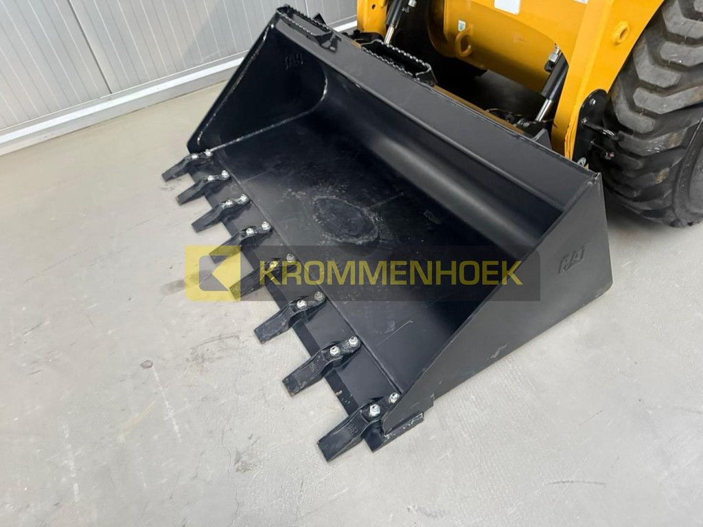 Caterpillar 216 B3 KH9582