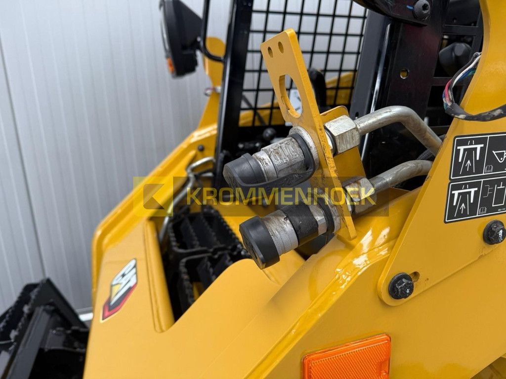 Caterpillar 216 B3 KH9583
