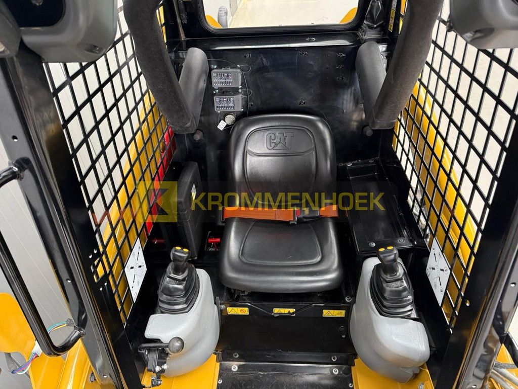 Caterpillar 216 B3 KH9583