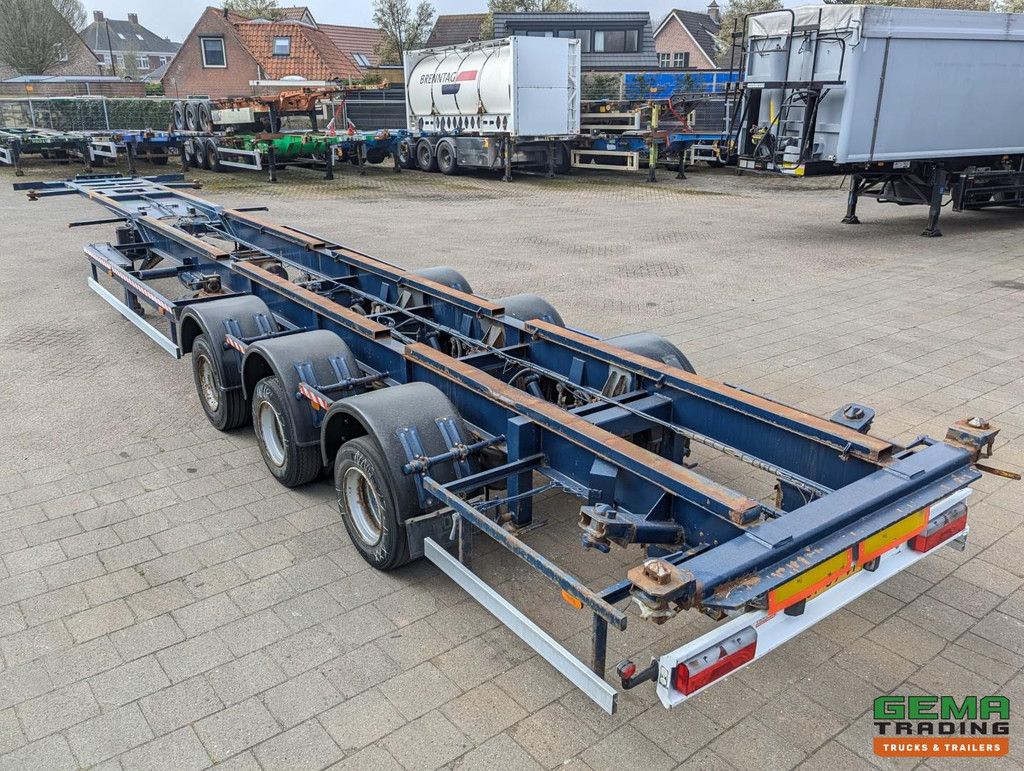 Renders RMOC 12 27CC 3-Achsen-BPW – Doppelbereifung – Trommelbremsen – 40 Fuß – Sattelhöhe 105 cm