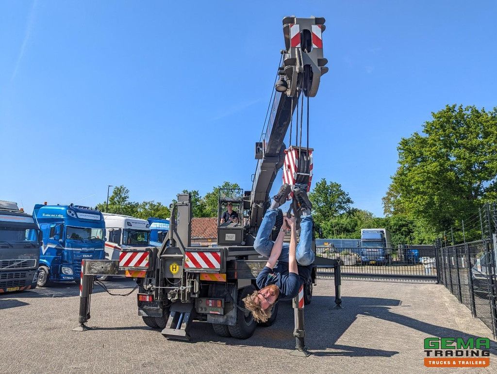 OAF 32.281 6x6 - WSK - Palfinger PK30000T - Hub reduction - 2 Winches - 59,000KM - LikeNEW