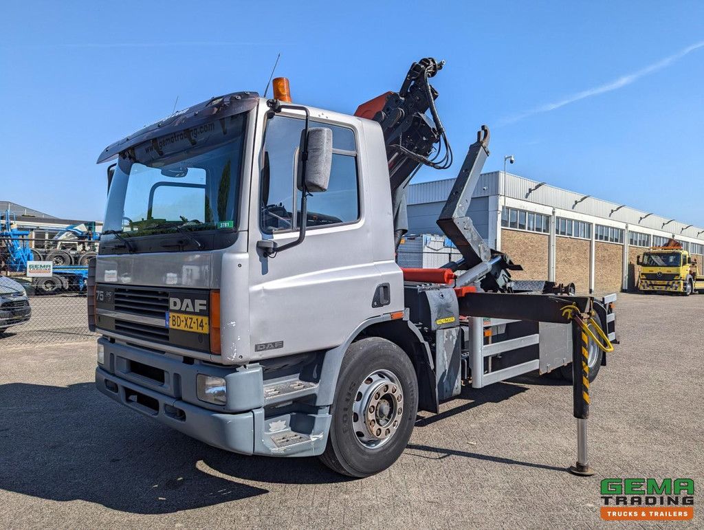 DAF 75.240 4x2 Dagcab Euro1 - Haakarm 14T + Palfinger PK11000 - Afstandsbediening