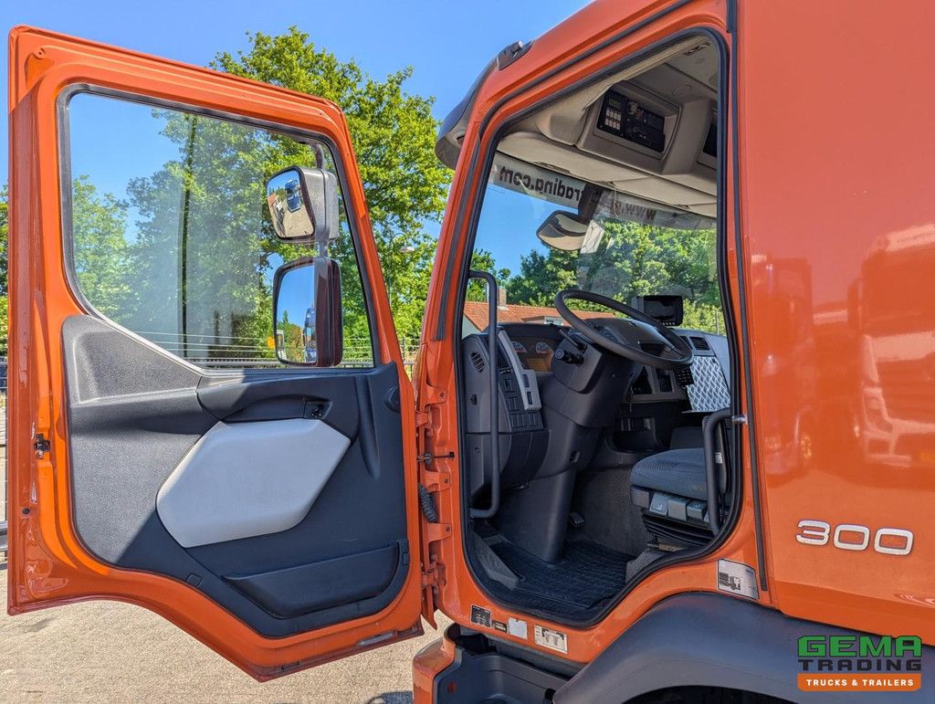 Volvo FE 300 EEV 6x2/4 Daycab Euro5 EEV K - Zoeller Ekopres Medium XL - 10/2025TUV