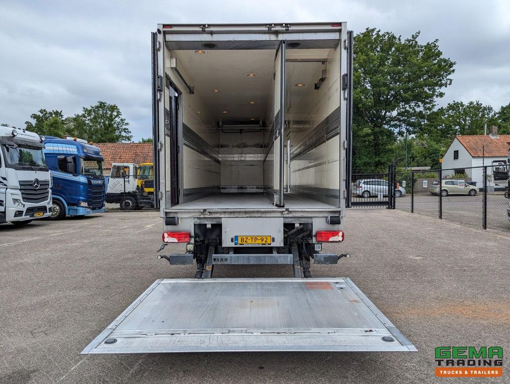 Scania P230 4x2 Dagcab Euro5 - Koel-VriesBak 8.4m + Carrier Supra 950MT + Laadklep 2000kg