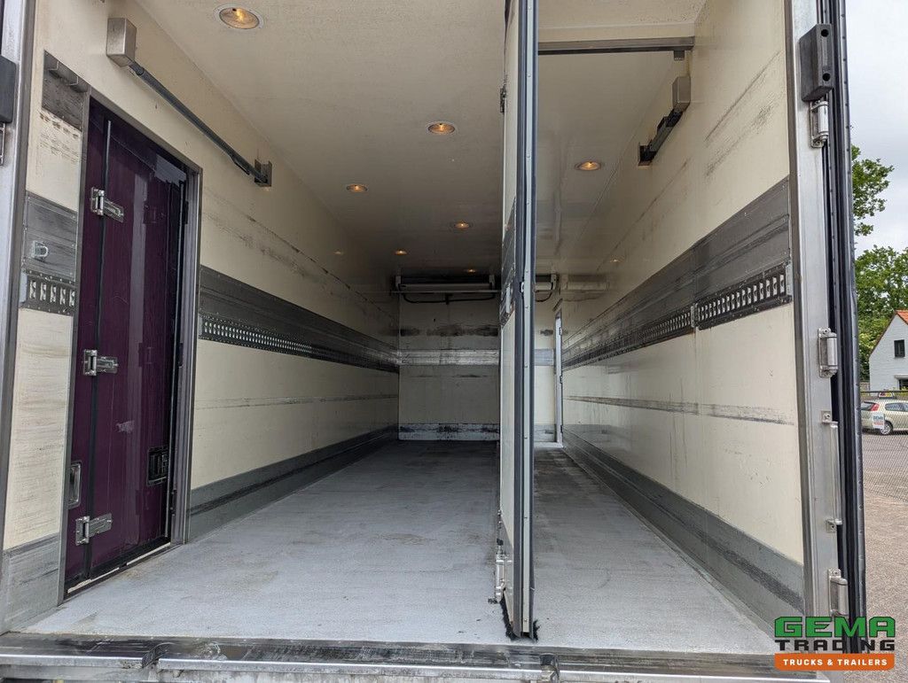 Scania P230 4x2 Dagcab Euro5 - Koel-VriesBak 8.4m + Carrier Supra 950MT + Laadklep 2000kg