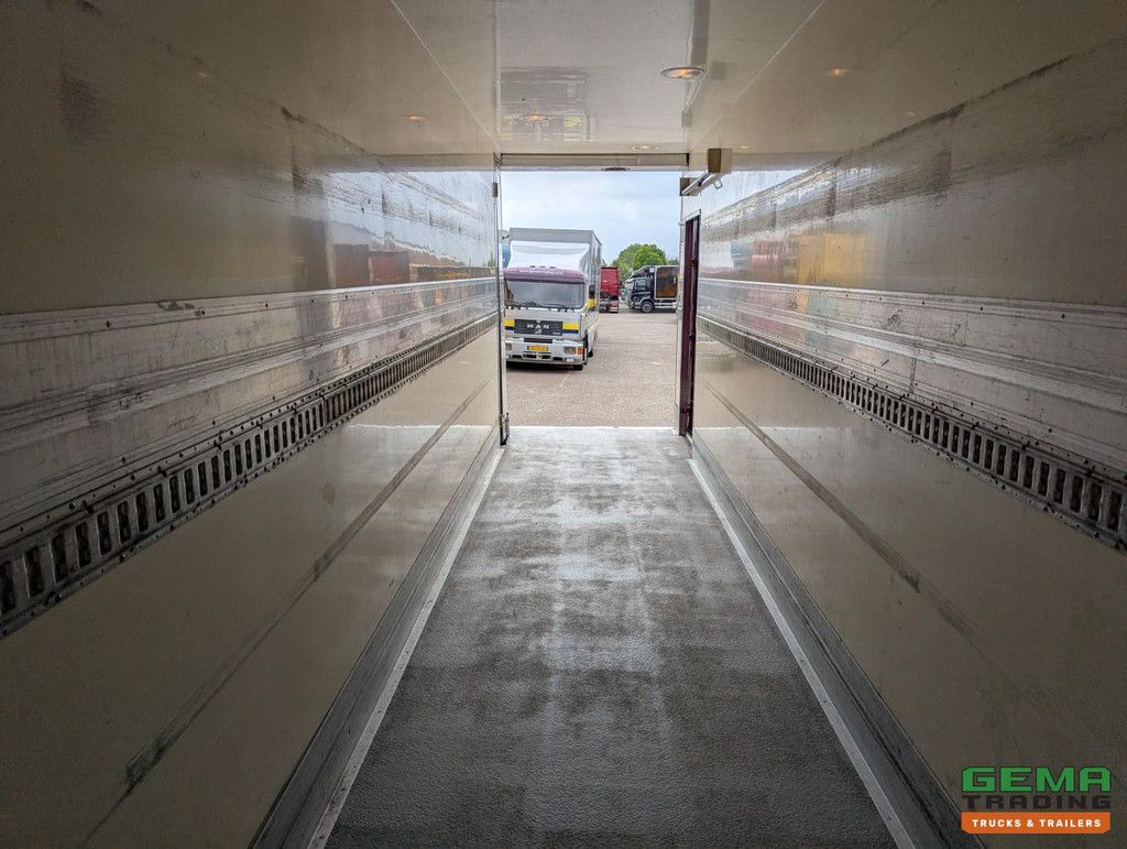 Scania P230 4x2 Dagcab Euro5 - Koel-VriesBak 8.4m + Carrier Supra 950MT + Laadklep 2000kg