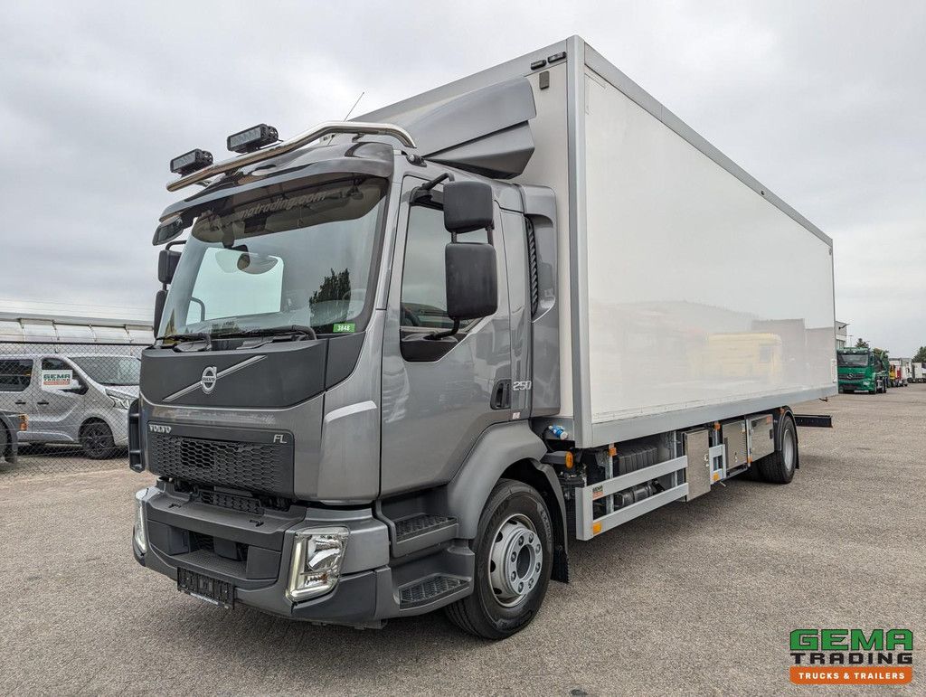 Volvo FL 250 4x2 Daycab Euro6 - Wohnmobil/Büro - NEU - Toilette - Klimaanlage - Heizung