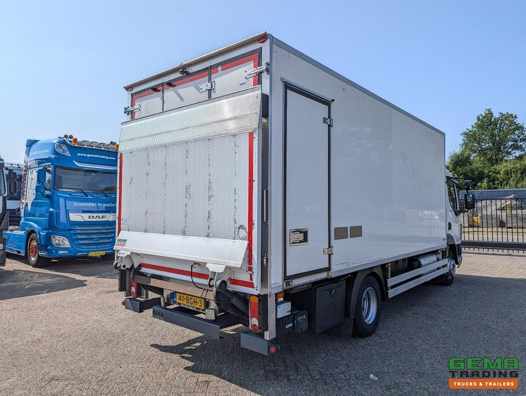 DAF LF 210 FA 4x2 Slaapcab Euro6 - Koelbak 5.5M + Konvekta/Solar-Koeler + Laadklep 1500KG - Zijdeur - 08/2025 APK