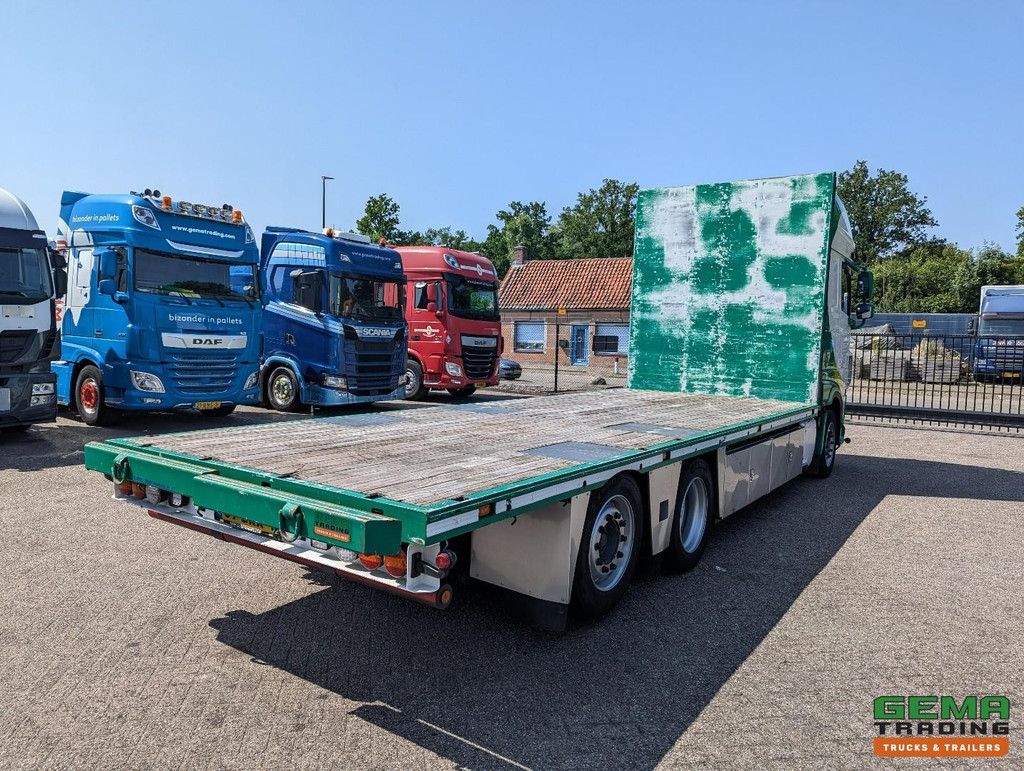 DAF XF 530 FAN 6x2/4 SuperSpaceCab Euro6C – Retarder – Offene Ladefläche 7,4 m – SmartTacho V2 – Nockenwellenproblem – TÜV 05/2026