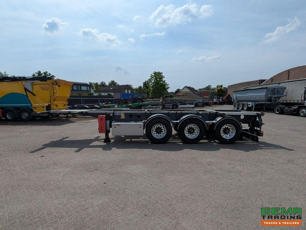 Van Hool A3C002 3-Axle BPW - 20 30FT TANK/SWAP - 3490KG - Container Chassis - ADR - Disc brakes - 01/2026 MOT