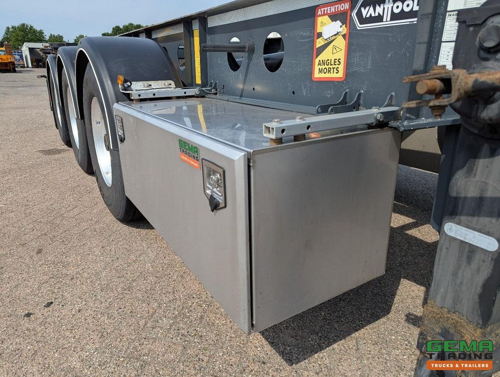 Van Hool A3C002 3-Axle BPW - 20 30FT TANK/SWAP - 3490KG - Container Chassis - ADR - Disc brakes - 01/2026 MOT