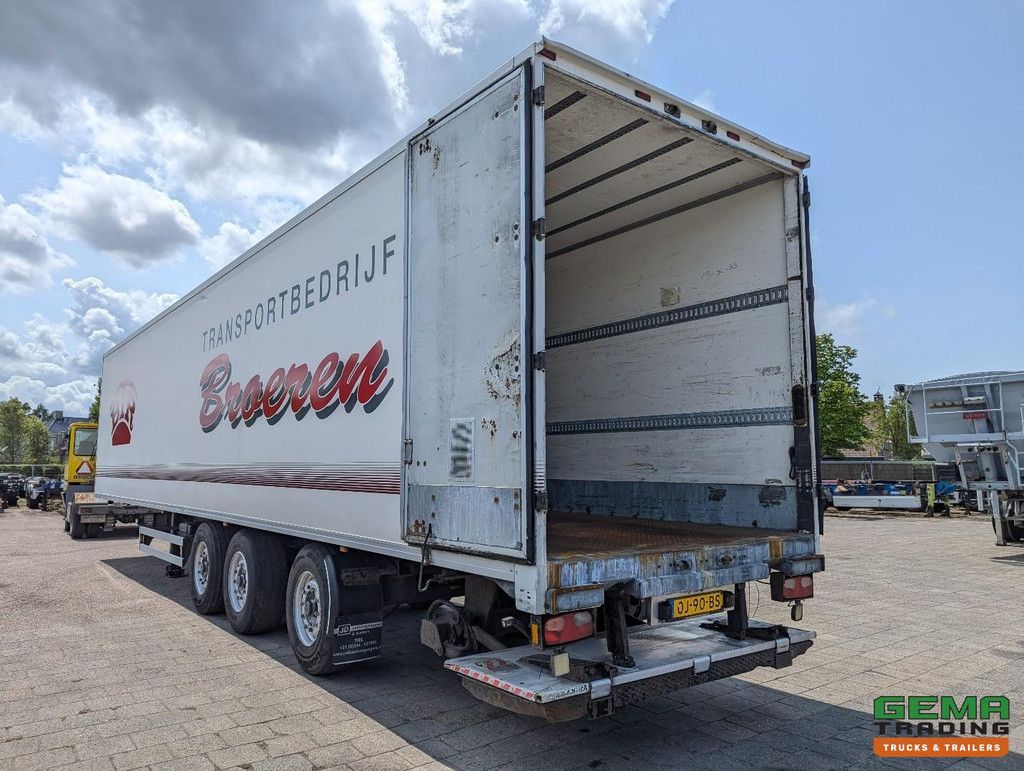 Van Hool 3B2014 3-Axles BPW - Steering Axle - Closed Body - Galvanized - 12/2025 MOT