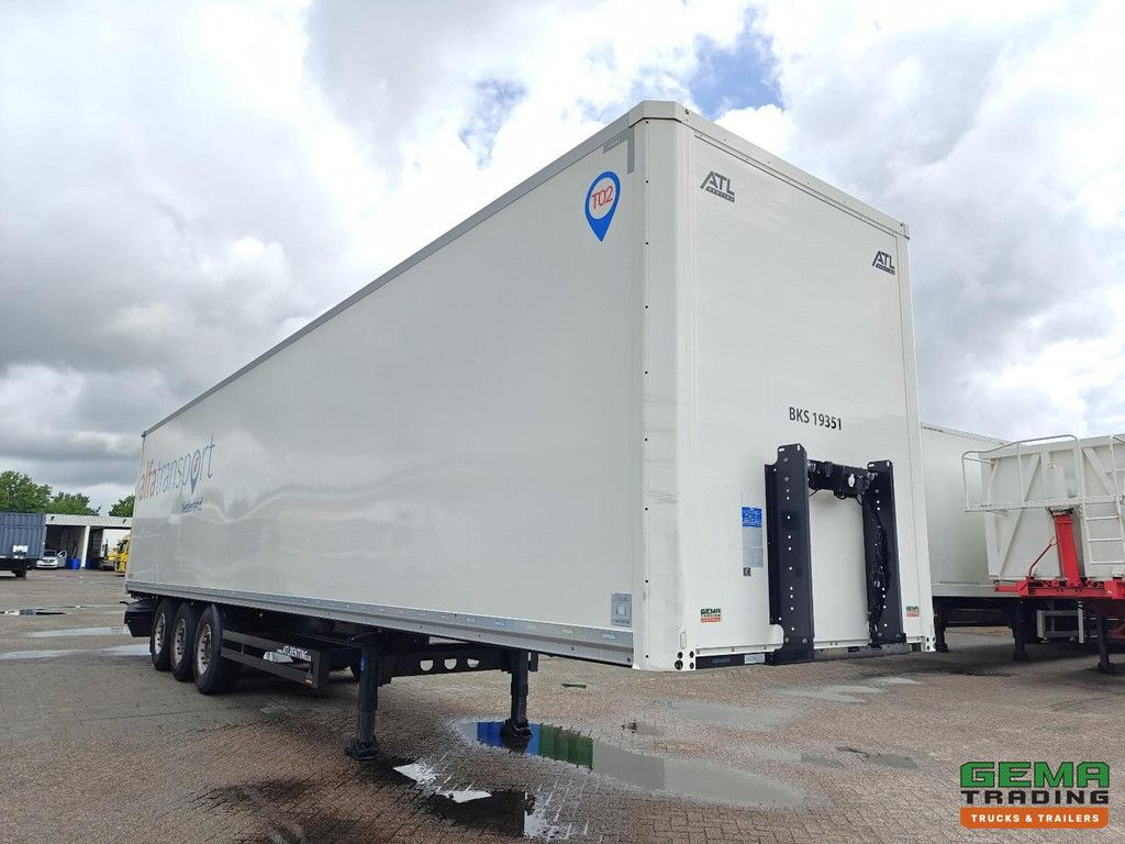 Kögel S24-1 3-Axle SAF - Disc Brakes - Closed Body