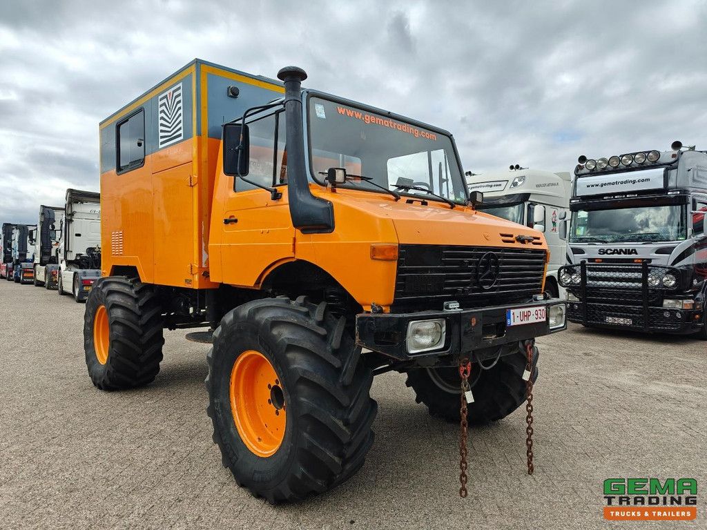 Mercedes-Benz Unimog 1300L 4x4 Handgeschakeld - GeslotenBak - PTO - Hydr. steunpoten - Webasto - SondeerWagen