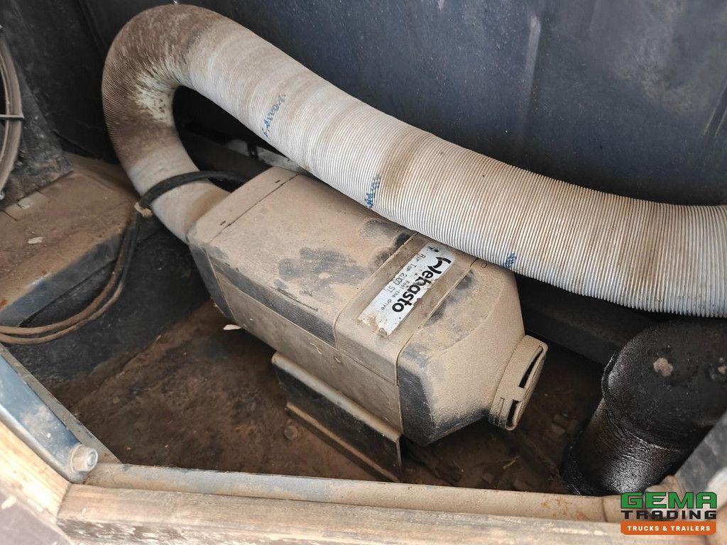 Mercedes-Benz Unimog 1300L 4x4 Handgeschakeld - GeslotenBak - PTO - Hydr. steunpoten - Webasto - SondeerWagen