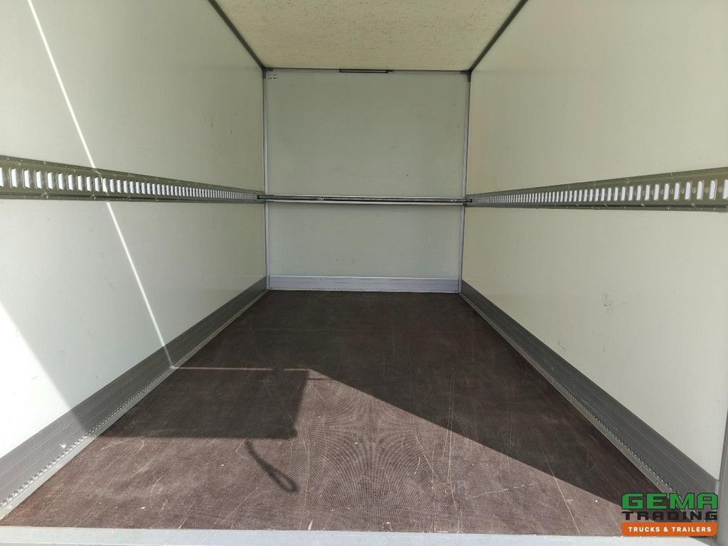 MAN TGE 3.180 4x2 Day Cab Euro 6D - 4.2m Closed Body + 750kg Tail Lift - Twin Wheels - 5,500km! NEW CONDITION! UNUSED!