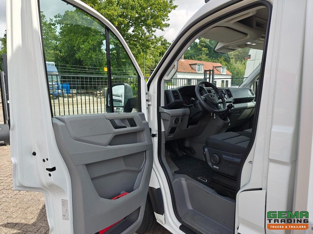 MAN TGE 3.180 4x2 Day Cab Euro 6D - 4.2m Closed Body + 750kg Tail Lift - Twin Wheels - 5,500km! NEW CONDITION! UNUSED!