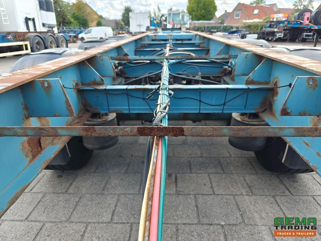 Pacton T3-007 3-Axle SAF - Drum Brakes - Lift Axle - Fixed - All Connections - 4700KG