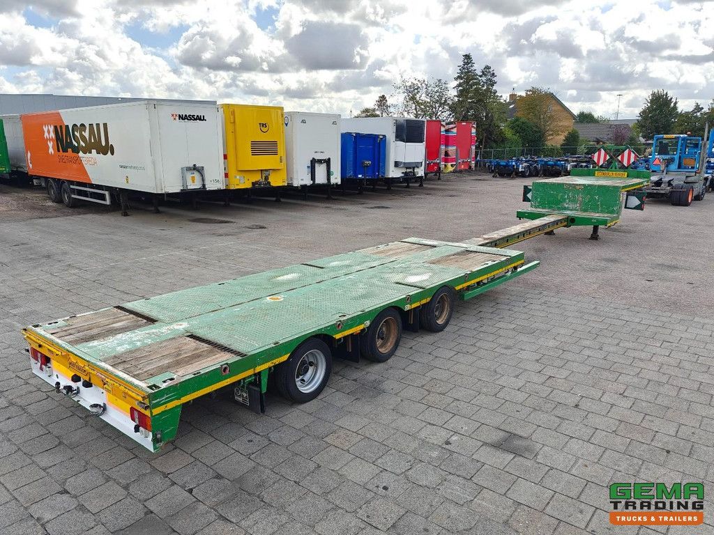 Nooteboom MCO-42-03V/L Semi-Low Loader 12.4m - 3 Axles Forced Steering - Remote Control - Extendable 5.8m - Stake Pots - Twistlocks - 07/2026 MOT