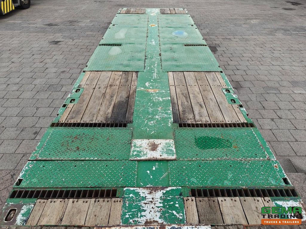 Nooteboom MCO-42-03V/L Semi-Low Loader 12.4m - 3 Axles Forced Steering - Remote Control - Extendable 5.8m - Stake Pots - Twistlocks - 07/2026 MOT