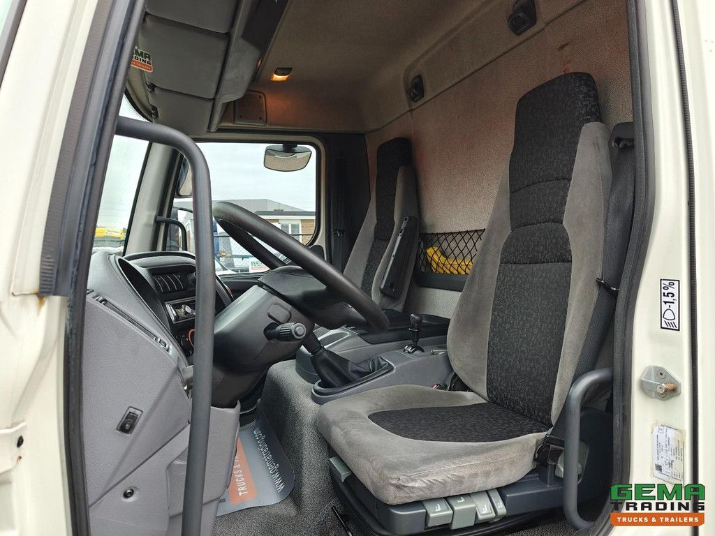 DAF FA LF45.140 4x2 Daycab Euro4 – 12T – Schiebeplane/Geschlossene Box 6,9m + Hebebühne 1500kg – 66.000km Original! – Schaltgetriebe