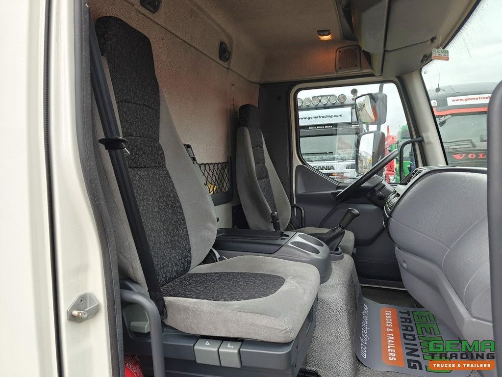 DAF FA LF45.140 4x2 Daycab Euro4 – 12T – Schiebeplane/Geschlossene Box 6,9m + Hebebühne 1500kg – 66.000km Original! – Schaltgetriebe