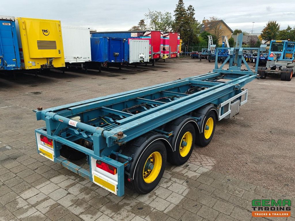 Renders ROC 12.27 CCE 3-Achsen BPW - 20/30FT Kipper-Chassis - Elektrische Kippeinheit - Trommelbremsen - Liftachse -