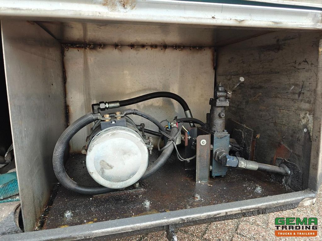 Renders ROC 12.27 CCE 3-Achsen BPW - 20/30FT Kipper-Chassis - Elektrische Kippeinheit - Trommelbremsen - Liftachse -