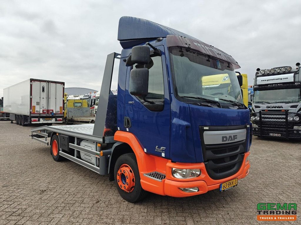 DAF LF 180 FA 4x2 Daycab Euro6C – Laderampe/Maschinentransporter 5,3m + Seilwinde 5900kg – Anhängerkupplung – TÜV 09/2026 – Neubau!