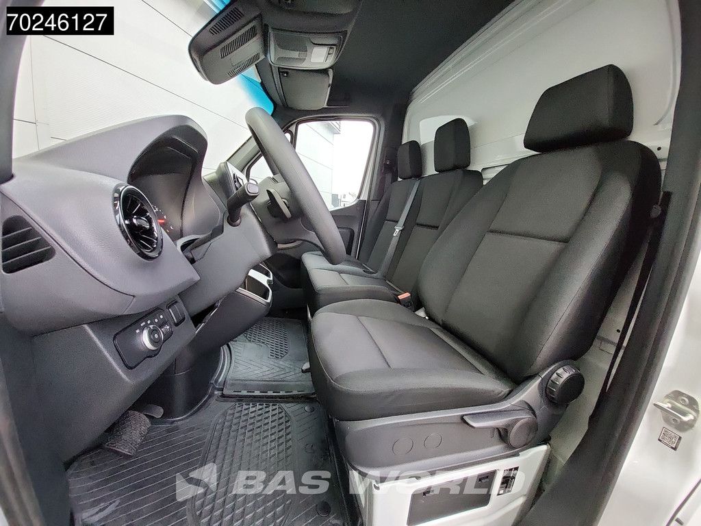 Mercedes Sprinter 515 CDI Automaat 1000kg Laadklep Zijdeur Dubbellucht Bakwagen MBUX Airco Cruise CarPlay D'Hollandia Euro6 Koffer Meubelbak 21m3 A/C Cruise control