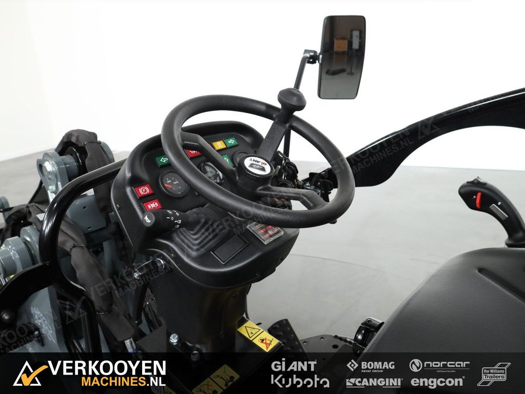 2025 Giant G2500 X-tra HD VK10313