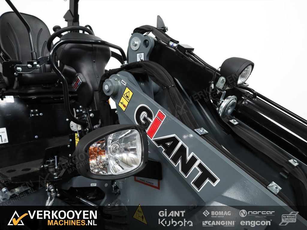 2025 Giant G2500 X-tra HD VK10313