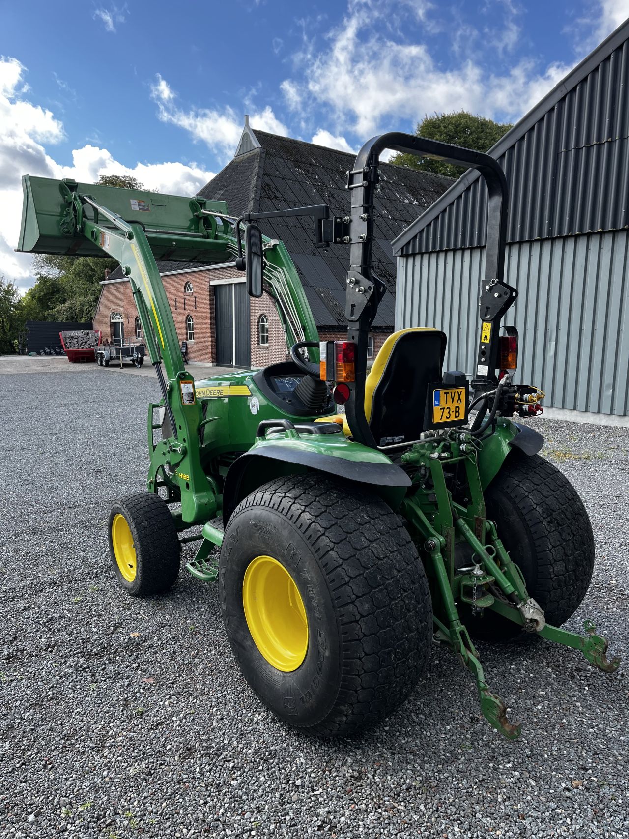 John Deere 3045r met voorlader 4wd gazonbanden