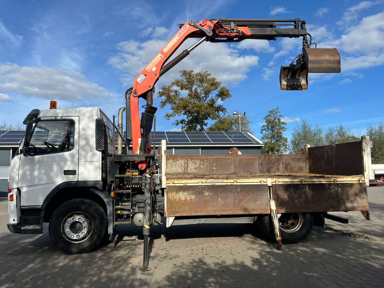 Te koop / Volvo fm9 / kipper / Palfinger / knijper auto / 4x2