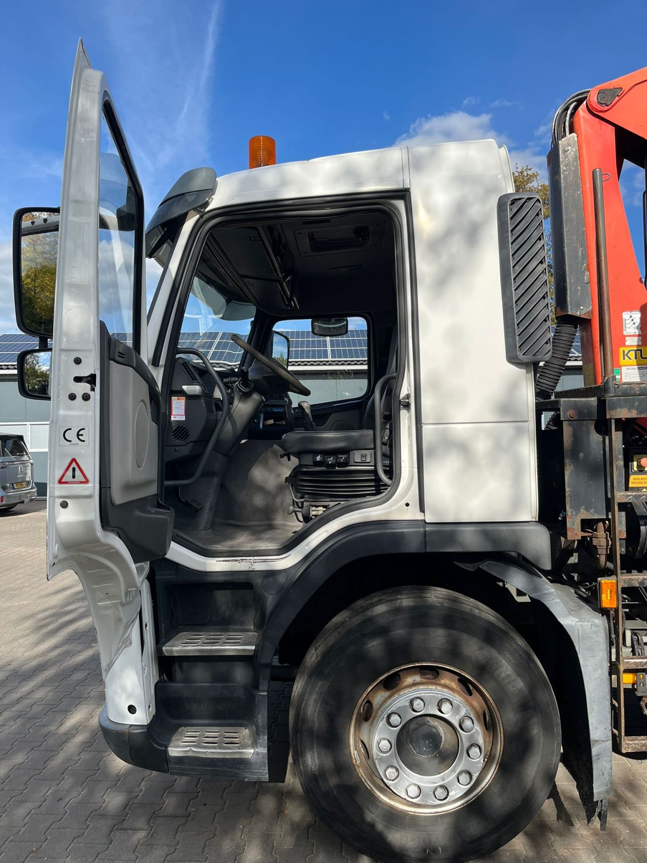 Te koop / Volvo fm9 / kipper / Palfinger / knijper auto / 4x2
